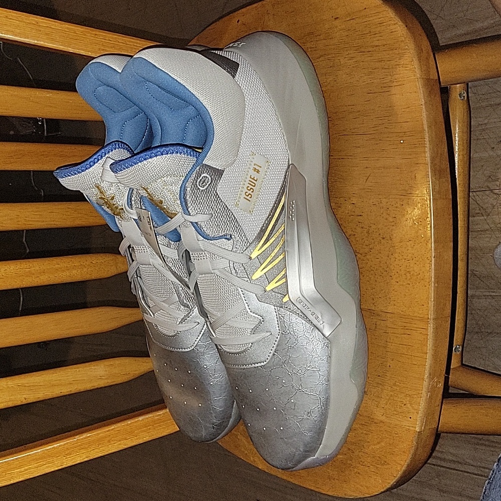 adidas D.O.N. Issue #1 GCA 'Five Generals' FW3657, New, Size 17 - Picture 2 of 4
